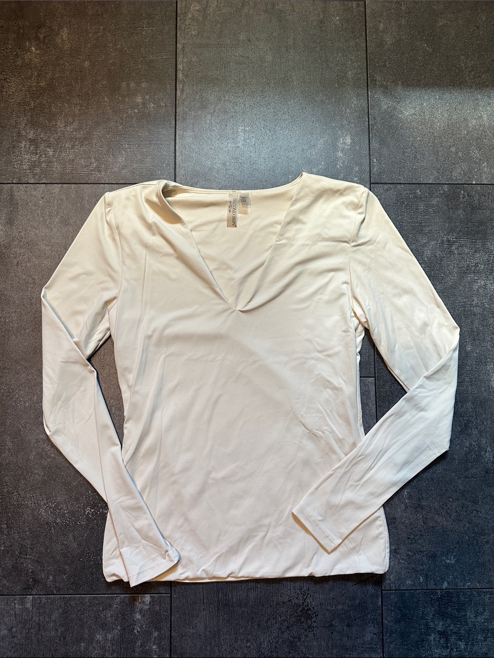 Mango Cream V-Neck Long Sleeve Top